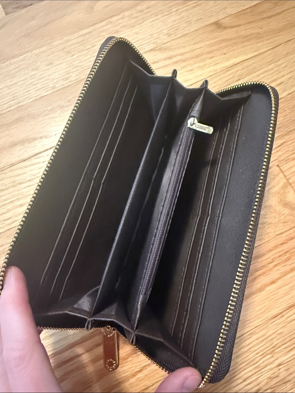 Wallet - Picture 4 of 4